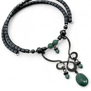 Vintage Y2K Laguna Sawdust Festival Green Stone Hematite Memory Wire Choker